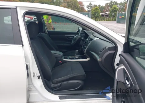 2015 Nissan Altima 2.5 S из США, поврежденный, VIN 1N4AL3AP7FC252480